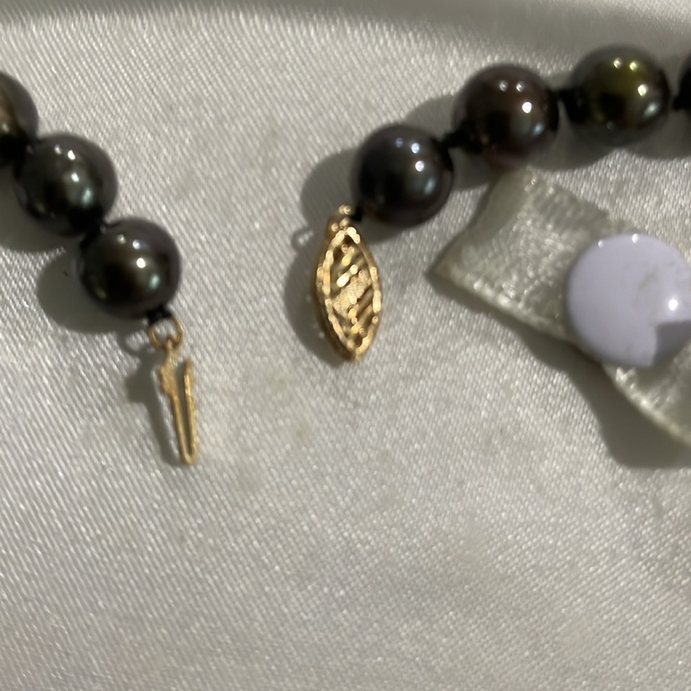 Natural genuine, black seas pearls. - Picture 2 of 4